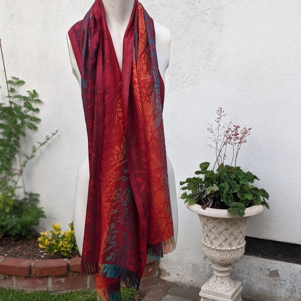 Scarf, Shawl or Pashmina - Picture 3 of 13